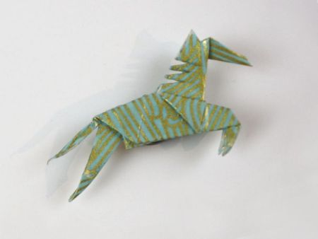 Kleines Origami-ART Unikat Magnet Springpferd Korallenriff türkis Washi